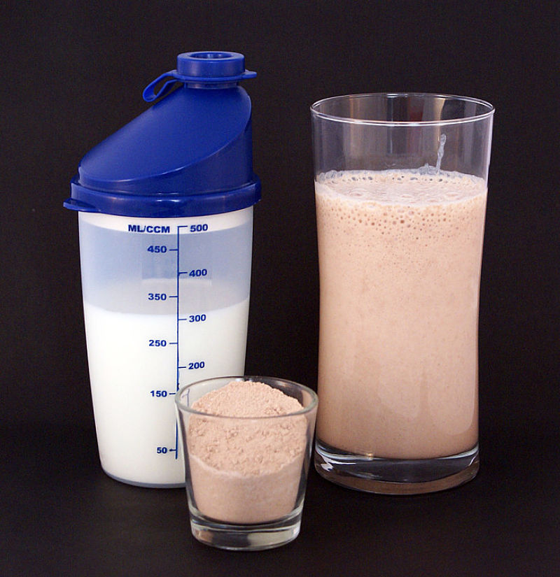 Protein shakes from breakfast can help postpone hunger pangs and reduce snacking that ruins many diets